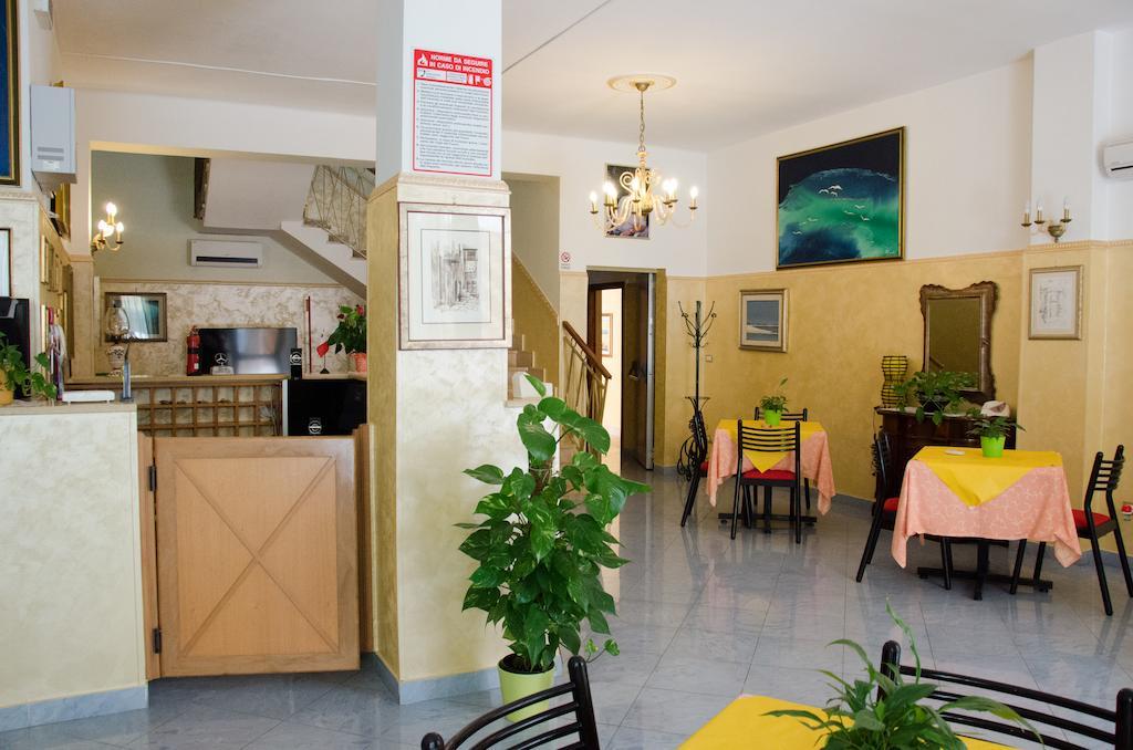 Hotel Da Ettore - Salento Selection Porto Cesareo Buitenkant foto